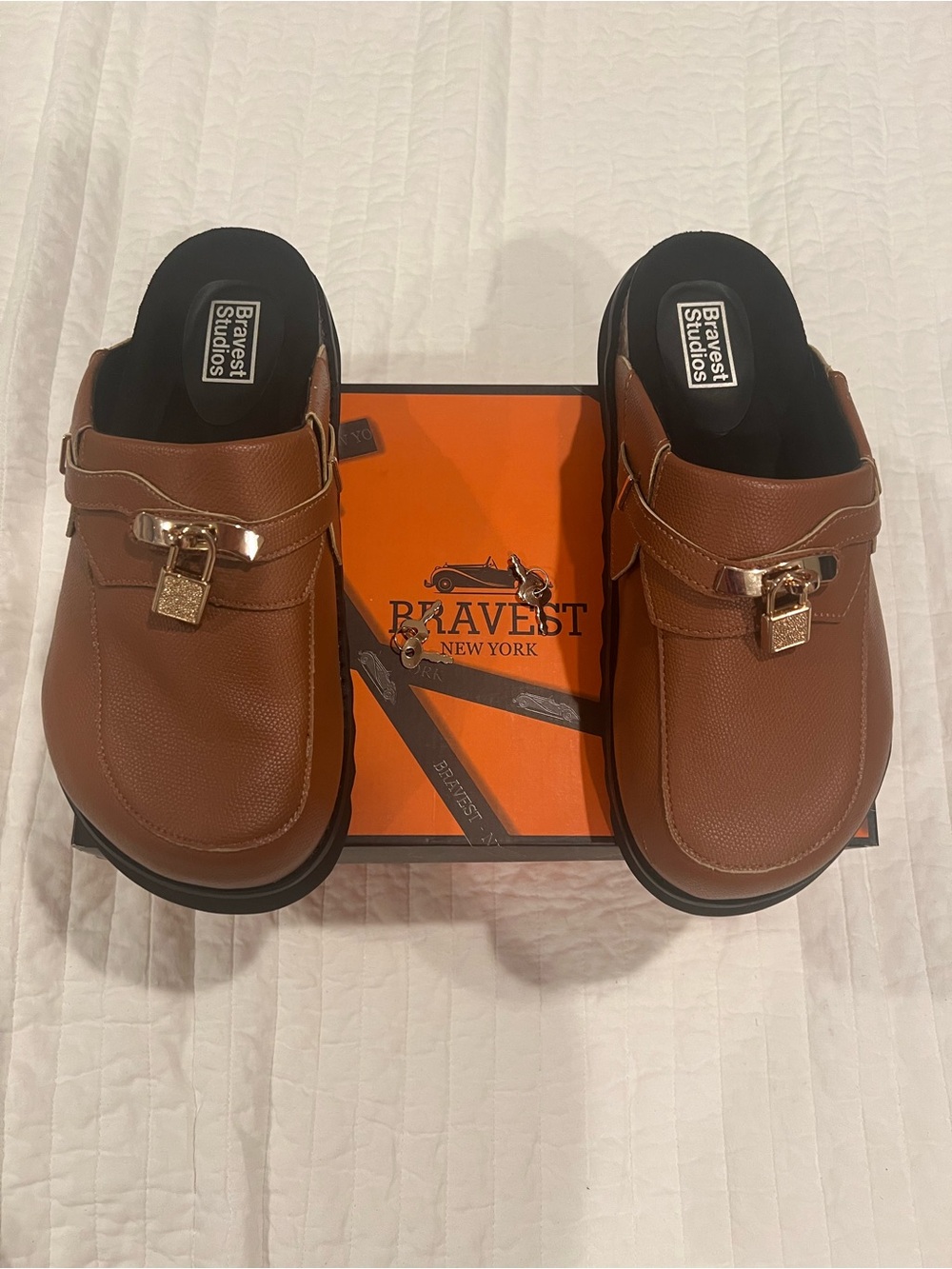 Bravest studios Cognac Bag Clogs
Size: US 10
Brand New with Box and accessories